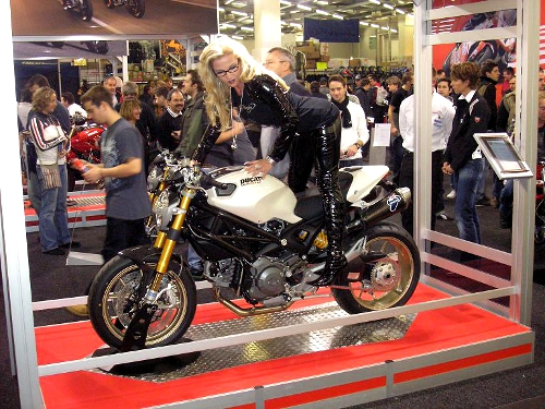 IMOT 2009, Ducati Monster 1100S