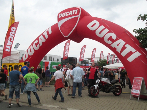 MotoGP 2014 Sachsenring - Am Ducatistand